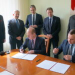 30.03.2016. Podpisanie listu intencyjnego w sprawie powstania poradni onkologicznej w szpitalu we Włoszczowie / Marlena Płaska / Radio Kielce