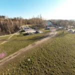 16.3.2016 Kielce. Rozjeżdżony trawnik przy Skateparku na Kadzielni. / Wojciech Habdas / Radio Kielce