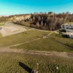 16.3.2016 Kielce. Rozjeżdżony trawnik przy Skateparku na Kadzielni. / Wojciech Habdas / Radio Kielce