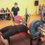 22.03.2016. Mistrzostwa Woj. Świętokrzyskiego Szkół Ponadgimnazjalnych w Wyciskaniu Sztangi Leżąc w III LO im. C.K.Norwida w Kielcach / Kamil Król / Radio Kielce