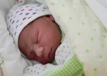 Pierwsze dziecko w Nowym 2014 Roku urodziło się w Szpitalu wojewódzkim, rodzice nazwali malca Wojtek. / Wojciech Habdas / Radio Kielce