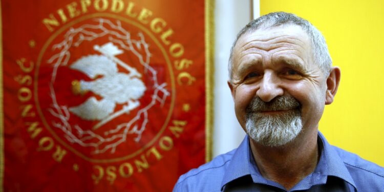 24.02.2016 Kielce. Zespół Szkół Informatycznych im. gen. Józefa Hauke - Bosaka. Dyrektor Kazimierz Mądzik. / Jarosław Kubalski / Radio Kielce