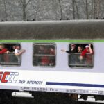 01.03.2016 Kielce. Mecz Korona Kielce - Wisła Kraków został odwołany. Kibice Wisły zostali zawróceni na stacji Białogon. / Jarosław Kubalski / Radio Kielce