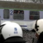 01.03.2016 Kielce. Mecz Korona Kielce - Wisła Kraków został odwołany. Kibice Wisły zostali zawróceni na stacji Białogon. / Jarosław Kubalski / Radio Kielce