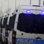 01.03.2016 Kielce. Mecz Korona Kielce - Wisła Kraków został odwołany. Kibice Wisły zostali zawróceni na stacji Białogon. Policja. / Jarosław Kubalski / Radio Kielce