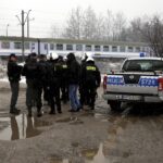 01.03.2016 Kielce. Mecz Korona Kielce - Wisła Kraków został odwołany. Kibice Wisły zostali zawróceni na stacji Białogon. / Jarosław Kubalski / Radio Kielce