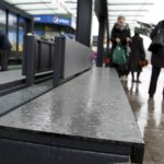 01.03.2016 Kielce. Nowe przystanki autobusowe w deszczu. Ulica Żytnia. / Jarosław Kubalski / Radio Kielce