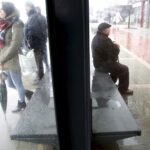 01.03.2016 Kielce. Nowe przystanki autobusowe w deszczu. Ulica IX Wieków Kielc. / Jarosław Kubalski / Radio Kielce