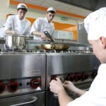 09.03.2016 Kielce. Uczniowie klas gastronomicznych Zakładu Doskonalenia Zawodowego wzięli udział w konkursie Master Chef. Kreatywny Młody Kucharz. / Jarosław Kubalski / Radio Kielce