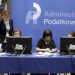 11.03.2016 Kielce. Pracownicy Urzędu Skarbowego pomagają w wypełnianiu zeznań podatkowych PIT. / Jarosław Kubalski / Radio Kielce