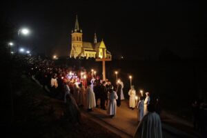 18.03.2016 Masłów. Droga Krzyżowa. / Jarosław Kubalski / Radio Kielce