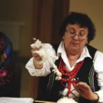 19.03.2016 Osiny. Centrum Twórczości Ludowej. Darcie pierza. / Jarosław Kubalski / Radio Kielce