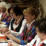 19.03.2016 Osiny. Centrum Twórczości Ludowej. Darcie pierza. / Jarosław Kubalski / Radio Kielce