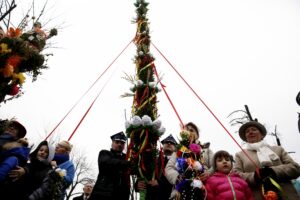 20.03.2016 Skalbmierz. Niedziela Palmowa. Palmy Wielkanocne. / Jarosław Kubalski / Radio Kielce