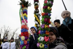 20.03.2016 Skalbmierz. Niedziela Palmowa. Palmy Wielkanocne. / Jarosław Kubalski / Radio Kielce