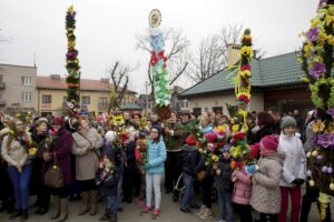 20.03.2016 Skalbmierz. Niedziela Palmowa. Palmy Wielkanocne. / Jarosław Kubalski / Radio Kielce