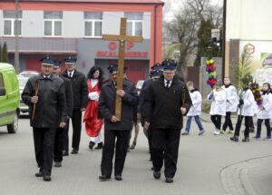 20.03.2016 Skalbmierz. Niedziela Palmowa. Palmy Wielkanocne. / Jarosław Kubalski / Radio Kielce