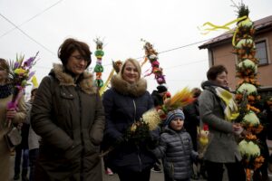 20.03.2016 Skalbmierz. Niedziela Palmowa. Palmy Wielkanocne. / Jarosław Kubalski / Radio Kielce