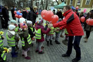 21.03.2016 Kielce. Happening " Obudź w sobie wiosnę". / Jarosław Kubalski / Radio Kielce