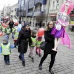 21.03.2016 Kielce. Happening " Obudź w sobie wiosnę". / Jarosław Kubalski / Radio Kielce