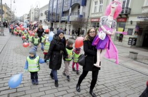 21.03.2016 Kielce. Happening " Obudź w sobie wiosnę". / Jarosław Kubalski / Radio Kielce