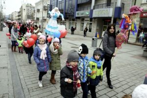 21.03.2016 Kielce. Happening " Obudź w sobie wiosnę". / Jarosław Kubalski / Radio Kielce