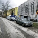 22.03.2016 Kielce. Ulica Szkolna. Parkujące samochody. / Jarosław Kubalski / Radio Kielce