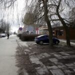 22.03.2016 Kielce. Ulica Szkolna. Parkujące samochody. / Jarosław Kubalski / Radio Kielce