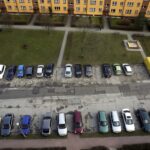 22.03.2016 Kielce. Ulica Szkolna. Parkujące samochody. / Jarosław Kubalski / Radio Kielce