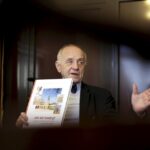 24.03.2016 Kielce. Rektor Politechniki Świętokrzyskiej Stanisław Adamczak podczas konferencji prasowej. / Jarosław Kubalski / Radio Kielce