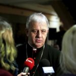 25.03.2016 Kielce. Osadzeni z Aresztu Śledczego w Kielcach wystawili  Misterium Męki Pańskiej. Obecny był biskup Jan Piotrowski / Jarosław Kubalski / Radio Kielce