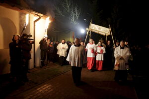 26.03.2016 Koprzywnica. Bziuki. Procesja po mszy rezurekcyjnej. / Jarosław Kubalski / Radio Kielce