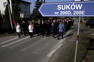 28.03.2016 Suków. Procesja Emaus. / Jarosław Kubalski / Radio Kielce