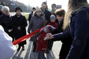 28.03.2016 Suków. Procesja Emaus. / Jarosław Kubalski / Radio Kielce