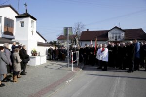 28.03.2016 Suków. Procesja Emaus. / Jarosław Kubalski / Radio Kielce