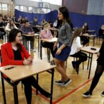 08.03.2016 Kielce. II LO Im. Jana Śniadeckiego W Kielcach. Próbna matura z języka polskiego. / Jarosław Kubalski / Radio Kielce