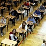 08.03.2016 Kielce. II LO Im. Jana Śniadeckiego W Kielcach. Próbna matura z języka polskiego. / Jarosław Kubalski / Radio Kielce