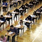 08.03.2016 Kielce. II LO Im. Jana Śniadeckiego W Kielcach. Próbna matura z języka polskiego. / Jarosław Kubalski / Radio Kielce