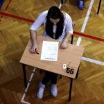 08.03.2016 Kielce. II LO Im. Jana Śniadeckiego W Kielcach. Próbna matura z języka polskiego. / Jarosław Kubalski / Radio Kielce