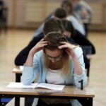 08.03.2016 Kielce. II LO Im. Jana Śniadeckiego W Kielcach. Próbna matura z języka polskiego. / Jarosław Kubalski / Radio Kielce