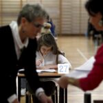 08.03.2016 Kielce. II LO Im. Jana Śniadeckiego W Kielcach. Próbna matura z języka polskiego. / Jarosław Kubalski / Radio Kielce