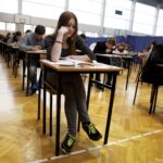 08.03.2016 Kielce. II LO Im. Jana Śniadeckiego W Kielcach. Próbna matura z języka polskiego. / Jarosław Kubalski / Radio Kielce