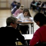 08.03.2016 Kielce. II LO Im. Jana Śniadeckiego W Kielcach. Próbna matura z języka polskiego. / Jarosław Kubalski / Radio Kielce