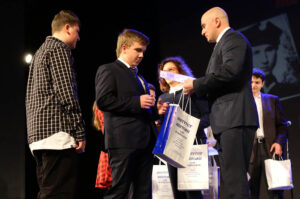 2.3.2016 Kielce. Trzecie spotkanie edukacyjne "Pamięć bohaterom", połączone z wręczeniem nagród zwycięzcom konkursu "Żołnierze wyklęci, pamięci zapomnianym bohaterom naszego regionu". / Wojciech Habdas / Radio Kielce