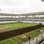 3.3.2015 Kielce. Na Kolporter Arenie trwa wymiana murawy / Wojciech Habdas / Radio Kielce