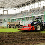 3.3.2015 Kielce. Na Kolporter Arenie trwa wymiana murawy / Wojciech Habdas / Radio Kielce