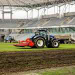 3.3.2015 Kielce. Na Kolporter Arenie trwa wymiana murawy / Wojciech Habdas / Radio Kielce