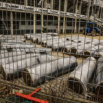 4.3.2016 Kielce. Trwa wymiana murawy na Kolporter Arenie / Wojciech Habdas / Radio Kielce