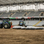 4.3.2016 Kielce. Trwa wymiana murawy na Kolporter Arenie / Wojciech Habdas / Radio Kielce