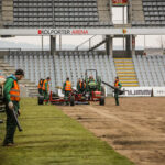 4.3.2016 Kielce. Trwa wymiana murawy na Kolporter Arenie / Wojciech Habdas / Radio Kielce